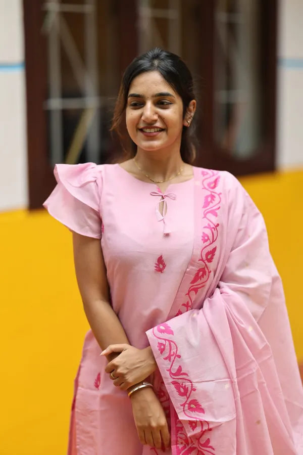 Blush_Pink_Cotton_Kurti_Top_With_Floral_Motif_Dupatta_Soft_Festive_Elegance