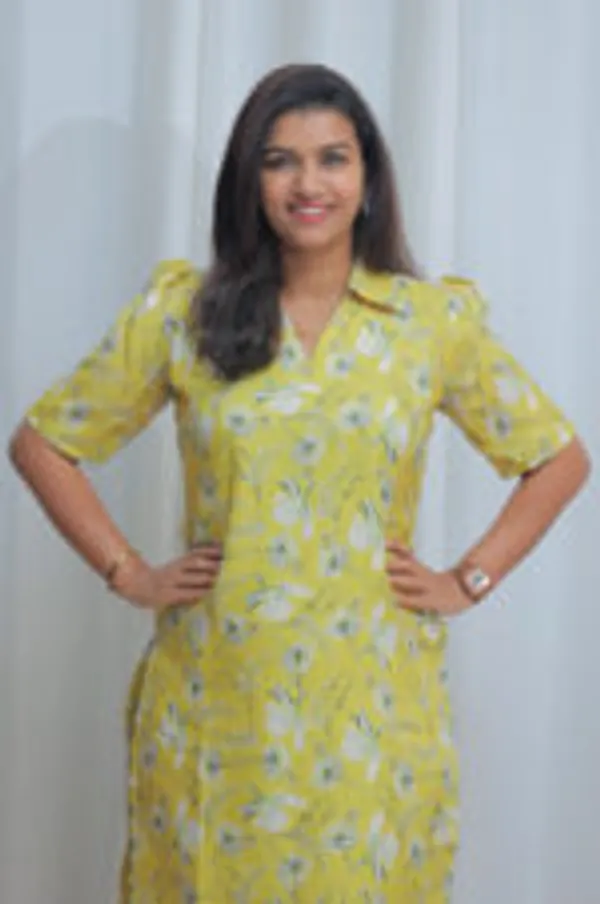 Sunny_Bloom_Yellow_Floral_Linen_Kurti_With_Collar_Neck