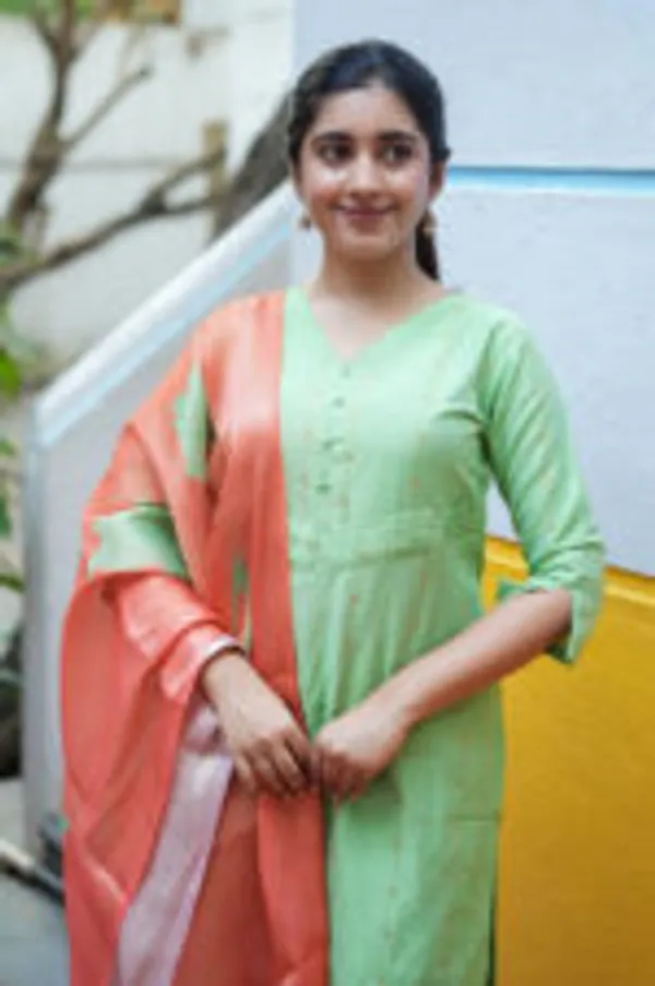 Mint_Coral_Bloom_Raw_Silk_Kurti_Set_With_Peach_Lotus_Dupatta