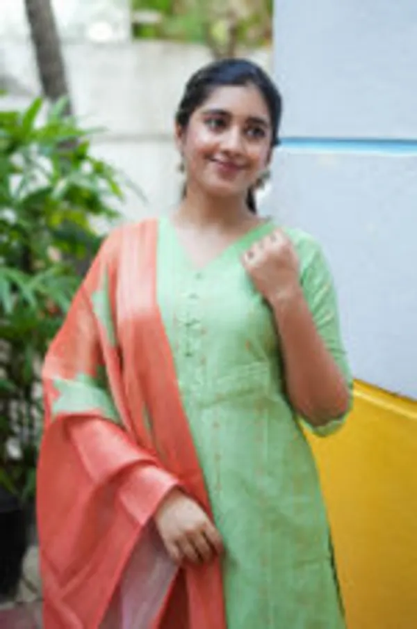 Mint_Coral_Bloom_Raw_Silk_Kurti_Set_With_Peach_Lotus_Dupatta