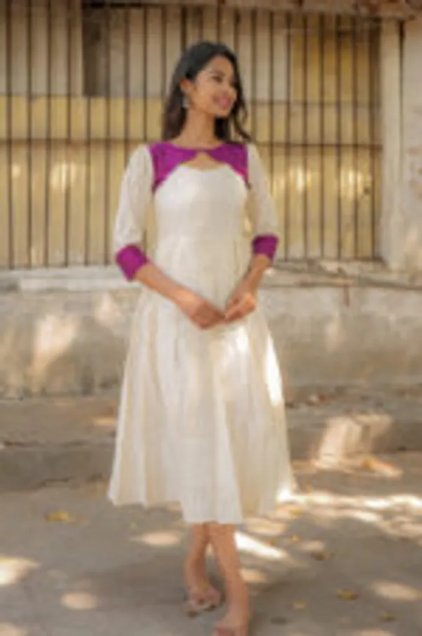 Twilight_Petal_Maxi_Violet_Ivory_Blend