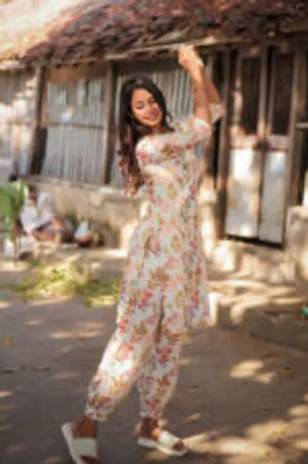 Blossom_Drift_Co_Ord_Soft_Pastel_Leafy_Print