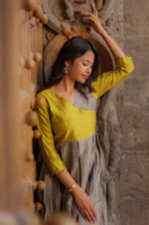 Glowline_Charm_Maxi_Lime_Grey_Luxe_Flow