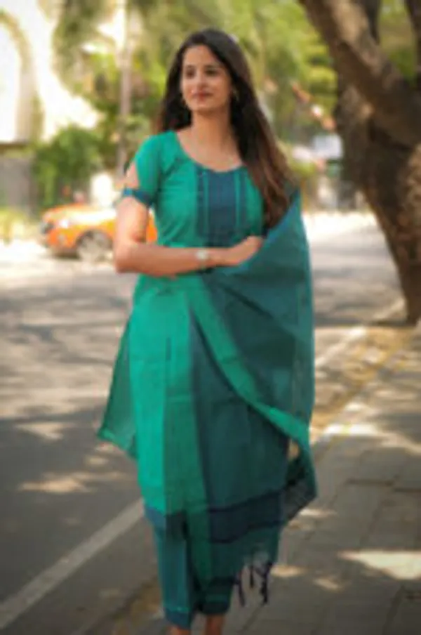 Nilaa_Green_Ethnic_Silk_Kurti_Set_With_Dupatta