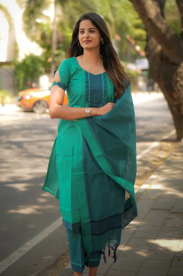 Nilaa_Green_Ethnic_Silk_Kurti_Set_With_Dupatta