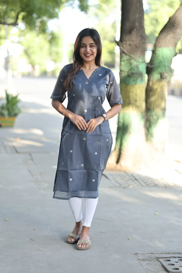 Blue_Handwoven_Cotton_Kurti_Minimal_Everyday_Elegance