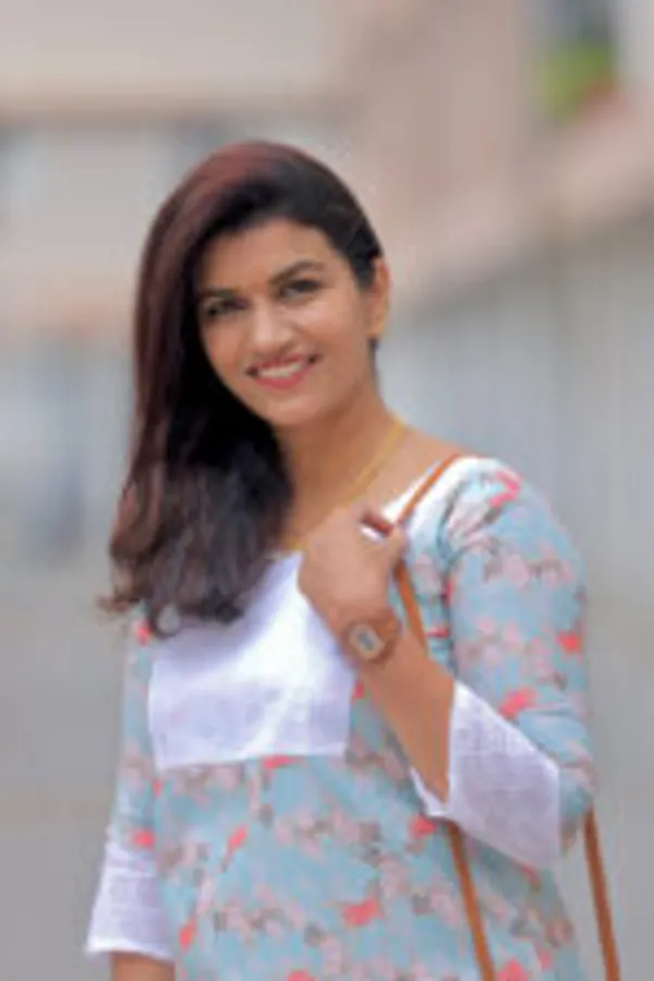 Sky_Petals_Linen_Floral_Kurti_With_White_Yoke_Soft_Touch
