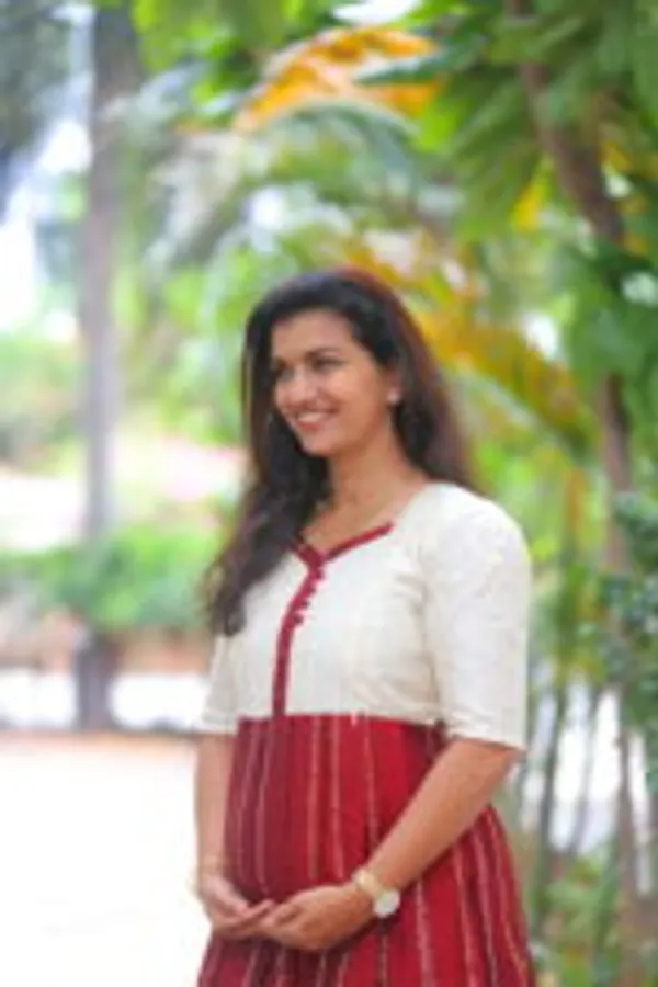 Red_Striped_Cotton_Maternity_Maxi_Dress_With_Ivory_Yoke_Feeding_Friendly