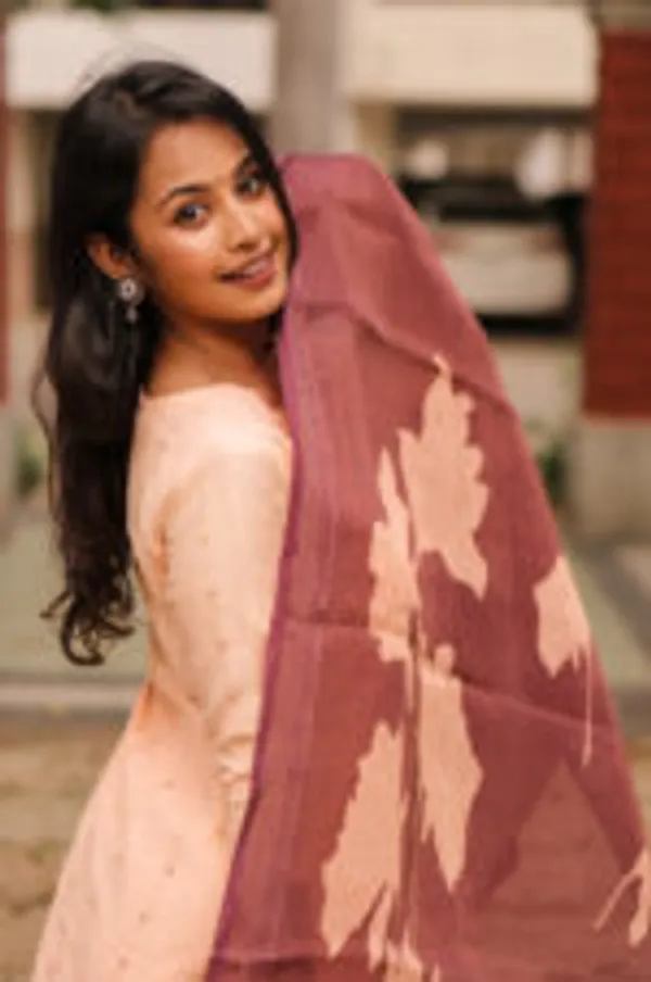 Peach_Whimsy_Raw_Slub_Silk_Kurti_Set_With_Maroon_Floral_Dupatta