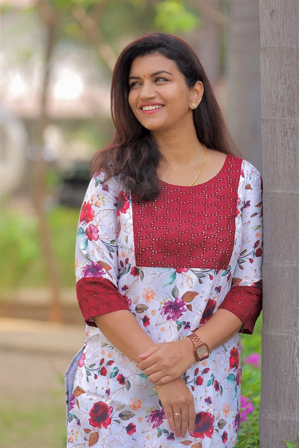 Rosy_Hues_Floral_Cotton_Kurti_For_Your_Everyday_Twirl