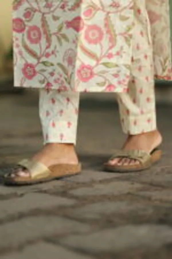 Ivory_Floral_Cotton_Coord_Set_Stylish_Everyday_Comfort