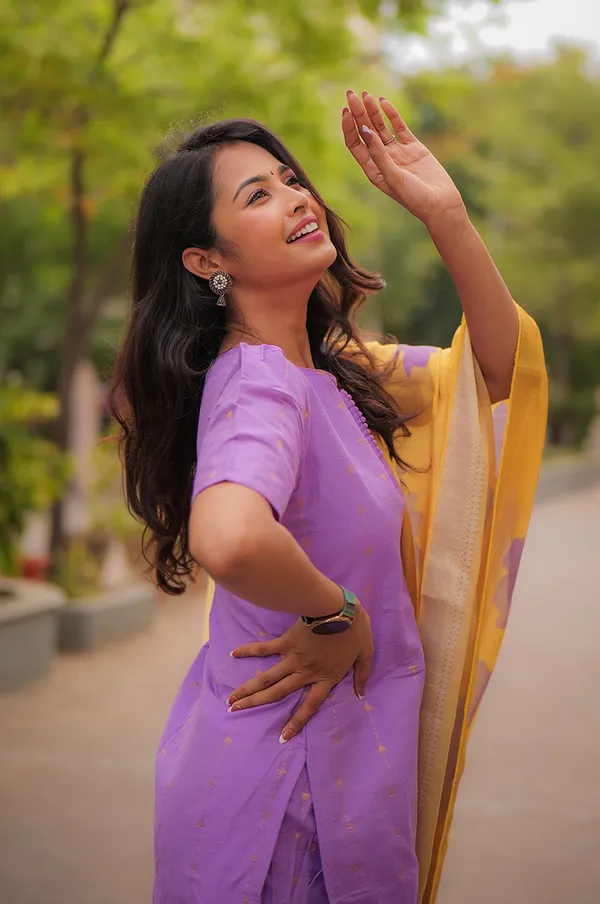 Lavender_Dusk_Slub_Silk_Kurti_Set_With_Mustard_Dupatta