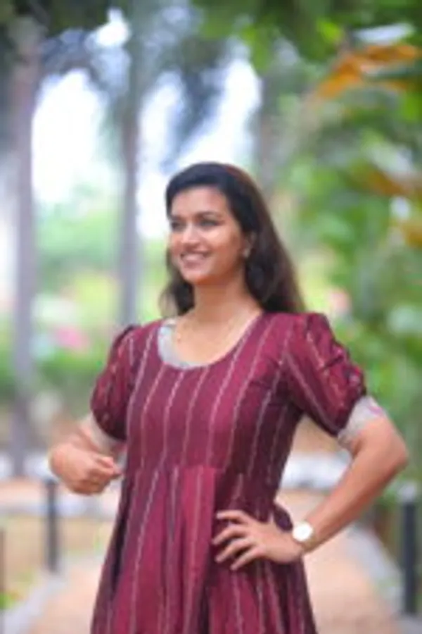 Maroon_Silk_Cotton_Maternity_Maxi_Dress_Stylish_Everyday