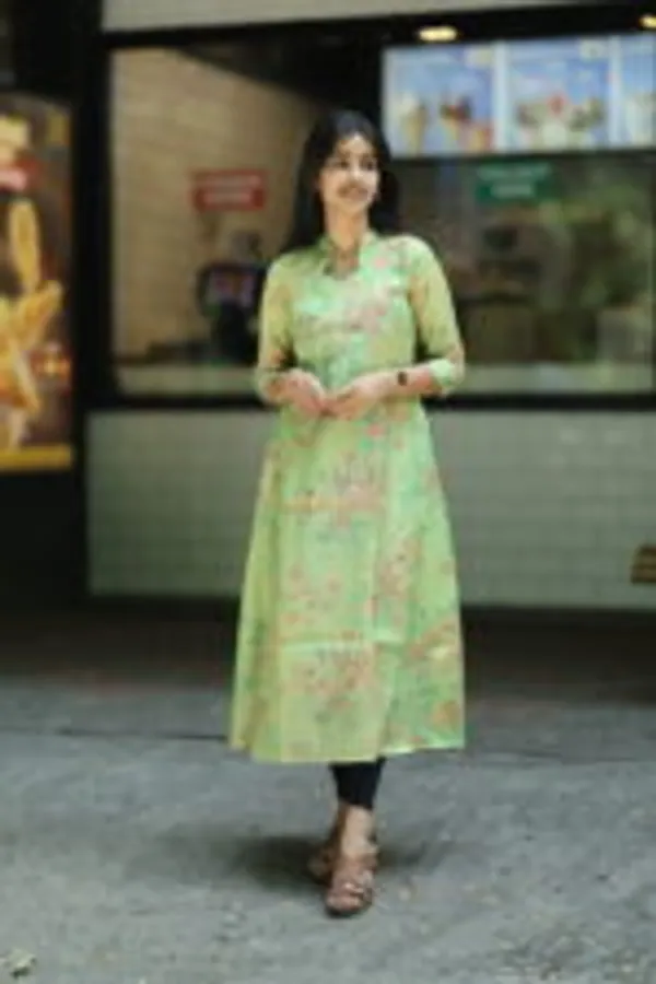 Light_Green_Floral_Cotton_Maxi_Dress_Elegant_Everyday_Comfort_Wear