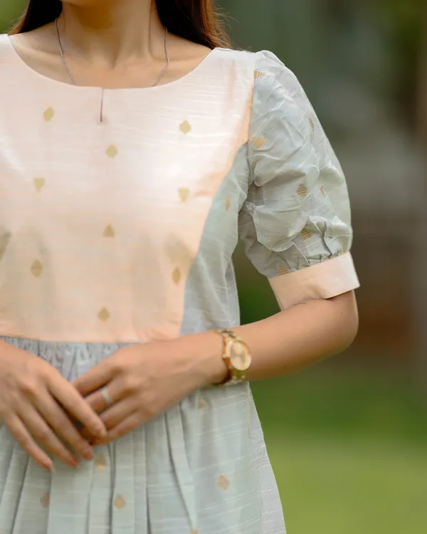 Pastel_Dual_Tone_Silk_Cotton_Maxi_Frock_With_Puff_Sleeves_Elegant_Casual_Wear