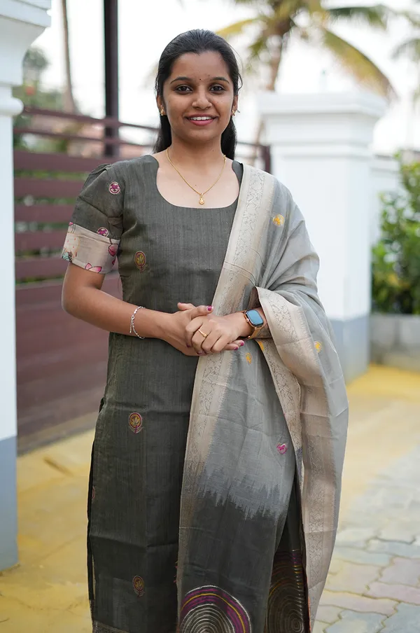 Noirweave_Kurthi_Set