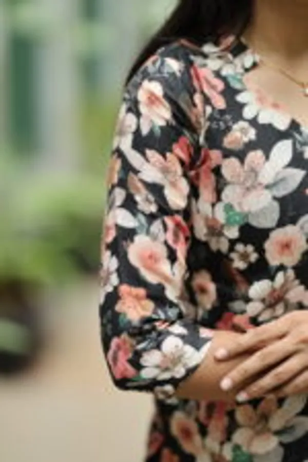 Black_Floral_Cotton_Kurti_Stylish_Everyday_Comfort_Wear