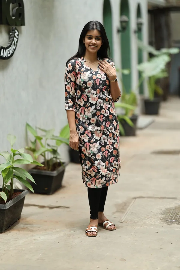 Black_Floral_Cotton_Kurti_Stylish_Everyday_Comfort_Wear