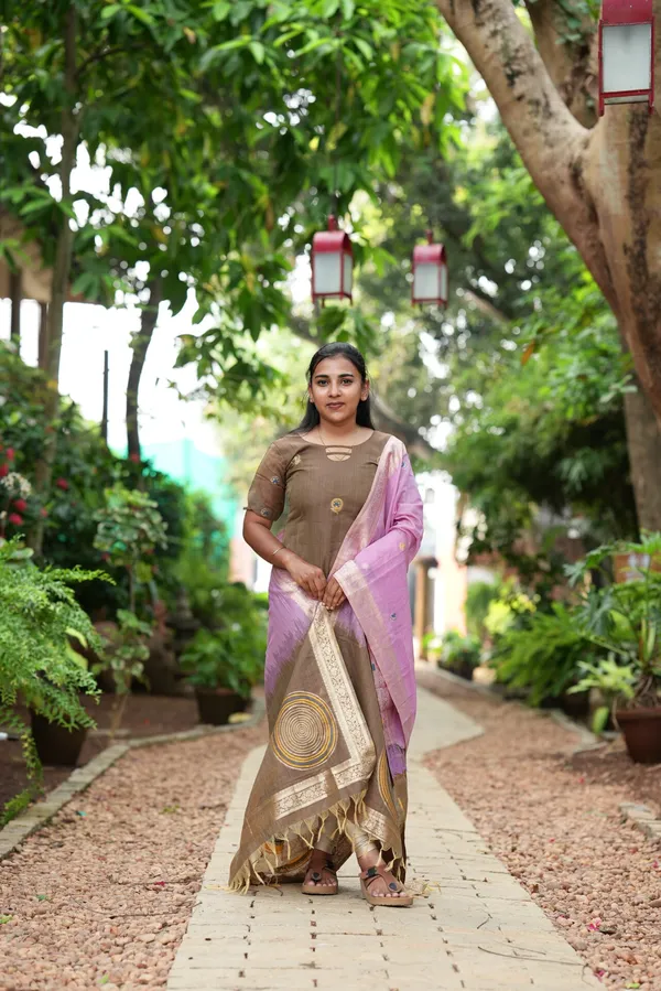 Mochaaura_Kurthi_Set