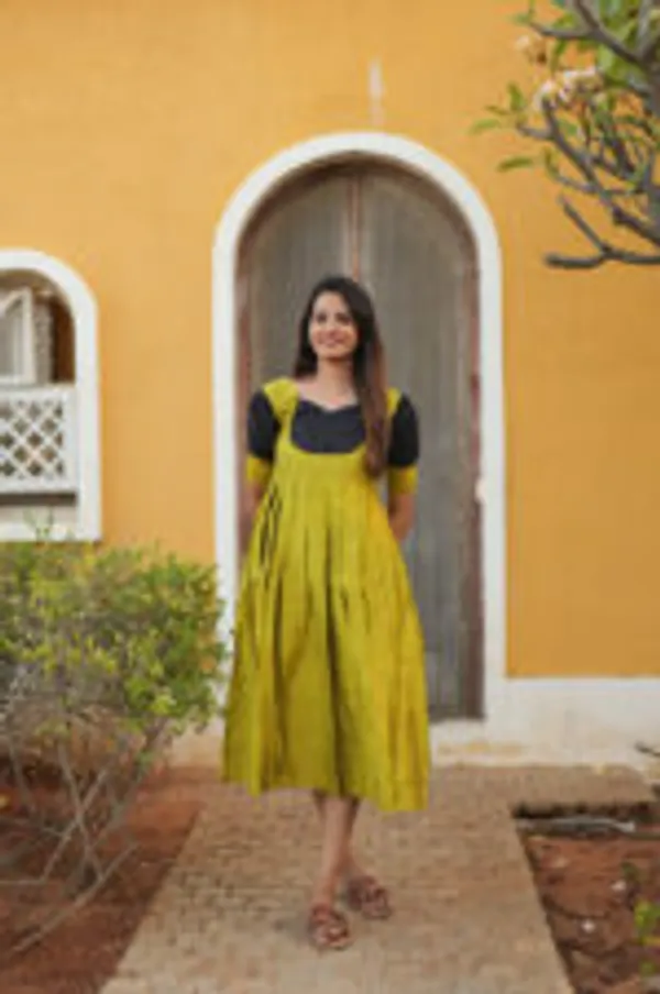 Mehka_Olive_Green_Black_Ethnic_Silk_Maxi