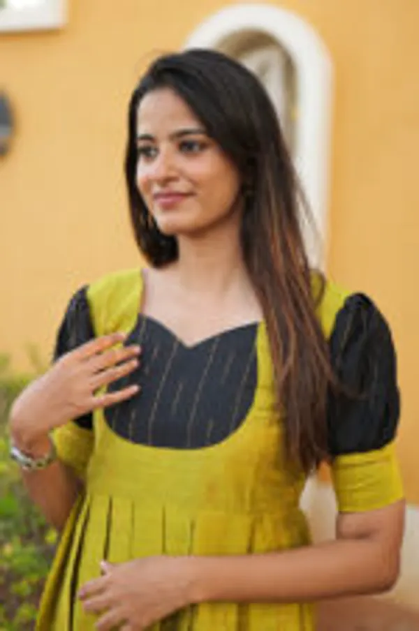 Mehka_Olive_Green_Black_Ethnic_Silk_Maxi