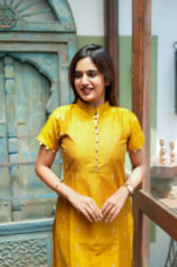 Sunbeam_Yellow_Handloom_Cotton_Kurti