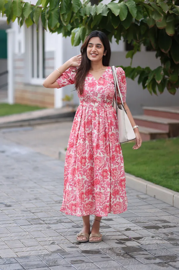 Pink_Floral_Cotton_Maxi_Dress_Elegant_Breezy_Everyday_Wear