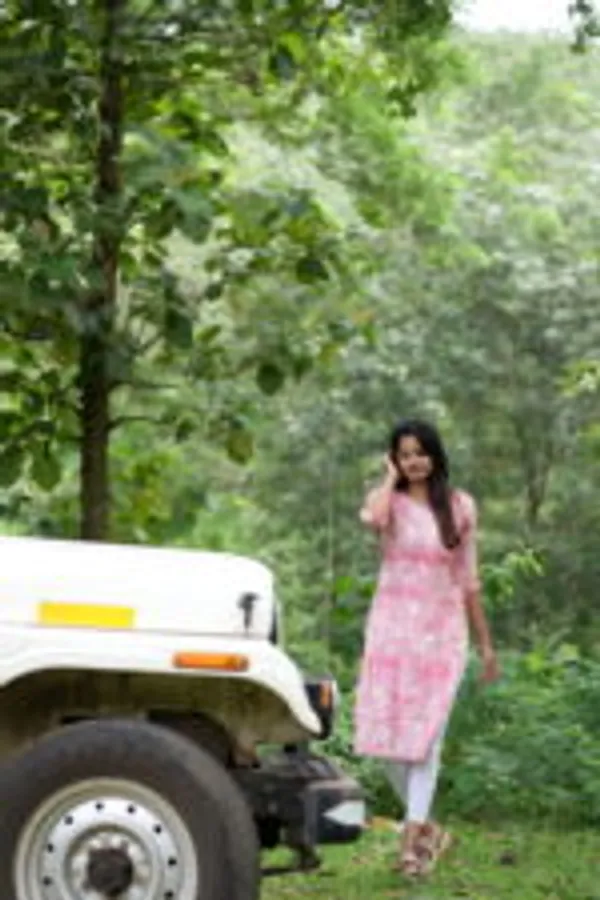 Pink_Cotton_Kurti_With_White_Floral_Print_Everyday_Comfort_Wear