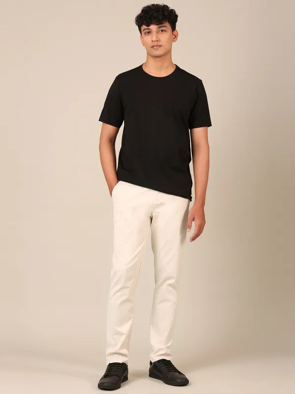 Men’s_Beige_Slim_Fit_Trousers