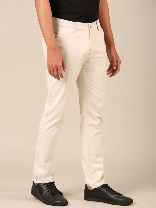 Men’s_Beige_Slim_Fit_Trousers