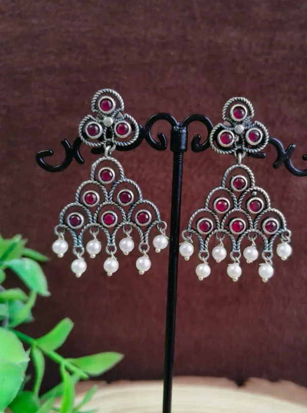 Silver_And_Red_Metal_Chandelier_Earrings_For_Women