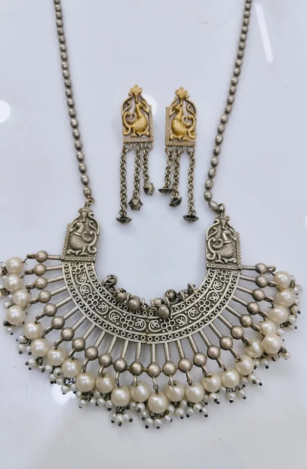 Silver_Oxidized_Traditional_Necklace_Set_for_Women