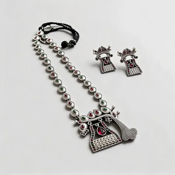 Silver_Brass_Traditional_Teardrop_Stone_Necklace_Set_For_Women_Necklace_Set_For_Women