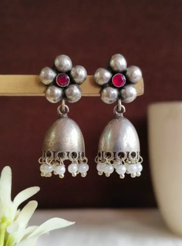 Silver-Tone_Jhumka_Earrings_For_Women