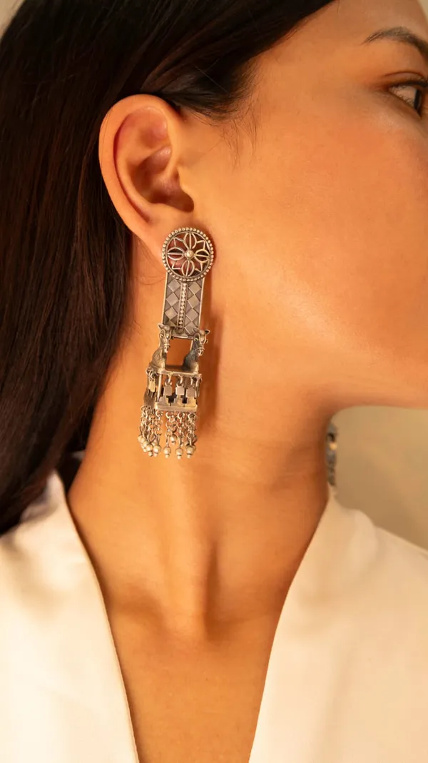 Antique_Silver_Dangle_Earrings_for_Women