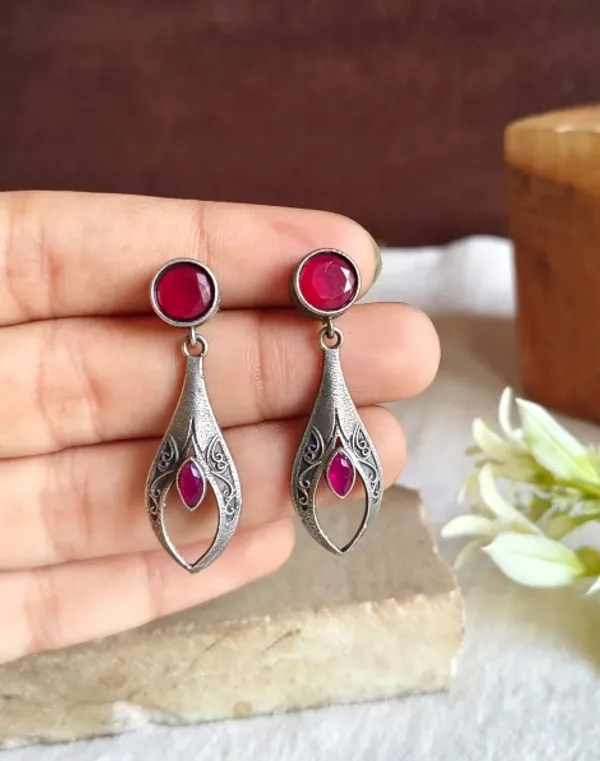 Metal_With_Red_Stones_Drop_Earrings_For_Women