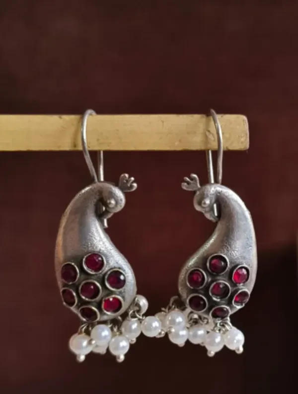 Silver_And_Red_Metal_Drop_Earrings_For_Women