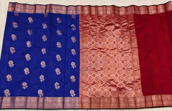 Blue_And_Red_Cotton_Semi_Gadwal_Zari_Woven_Saree_For_Women