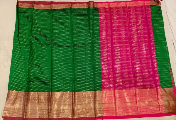 Green_Soft_Silk_Booti_Woven_Saree_For_Women
