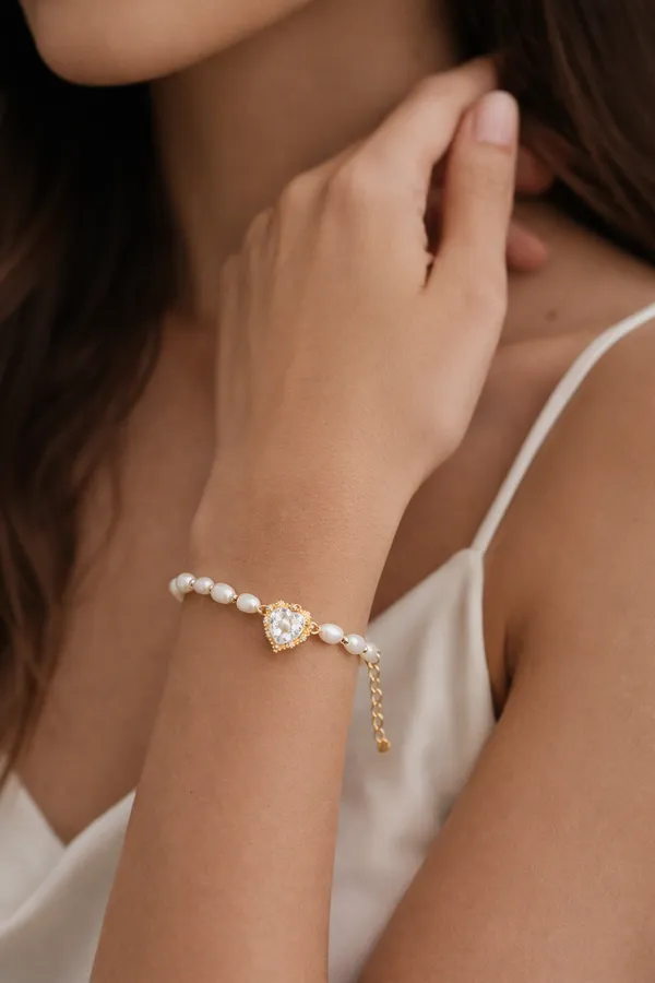 White_Pearl_American_Diamond_Heart_Charm_Bracelet_For_Women