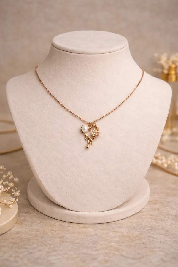 Gold_Pearl_Crystal_Heart_Pendant_Necklace_For_Women