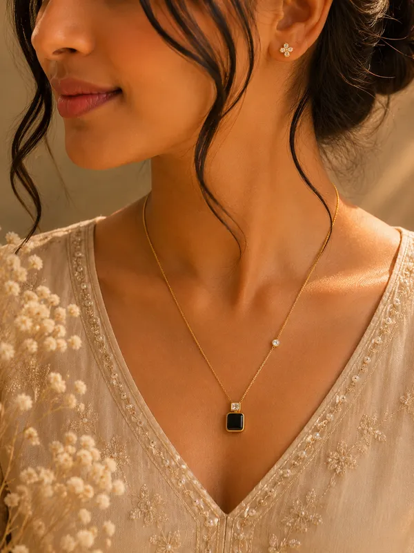 Gold_18K_Gold-Plated_Anti-Tarnish_Pendant_Necklace_For_Women