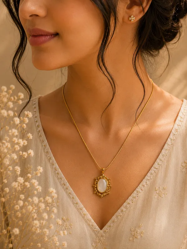 Gold_18K_Gold-Plated_Anti-Tarnish_Pendant_Necklace_For_Women