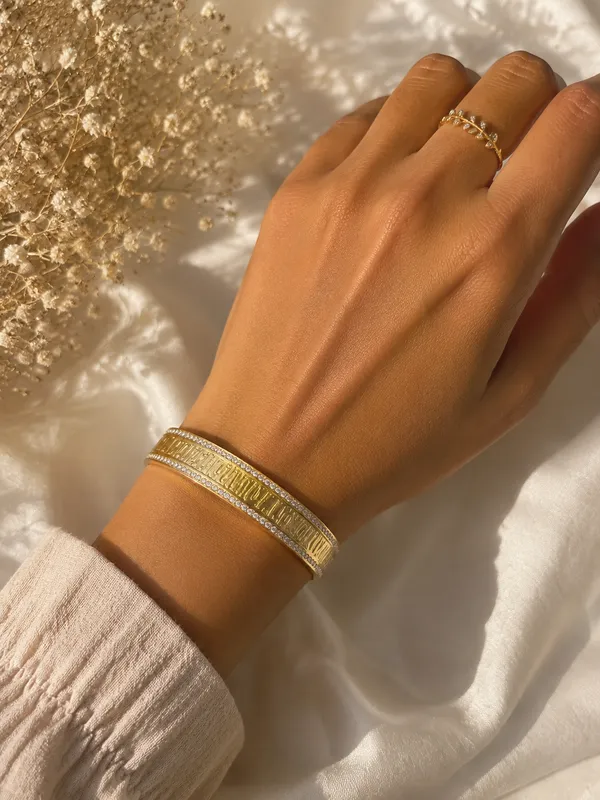 Gold_Anti-Tarnish_Textured_Engraved_Kada_Bracelet_For_Women