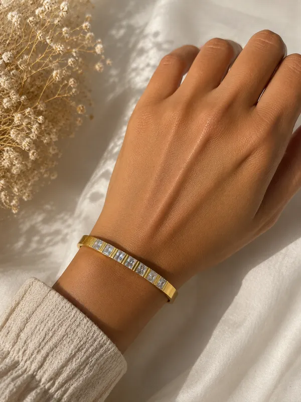 Clear_Crystal_Anti-Tarnish_Gold-Plated_Kada_Bracelet_For_Women