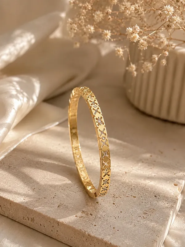Gold_Anti-Tarnish_Star_Kada_Bracelet_For_Women