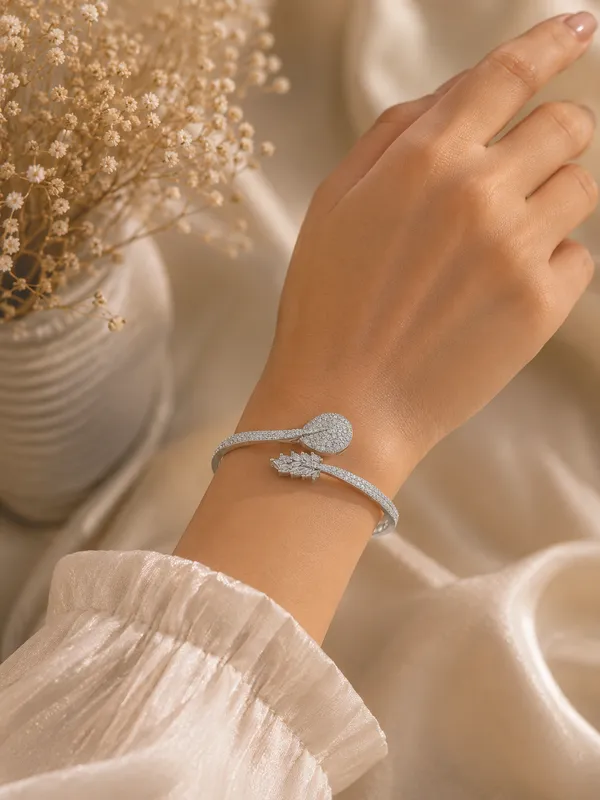 Silver_American_Diamond_Leaf_Motif_Kada_Bracelet_For_Women