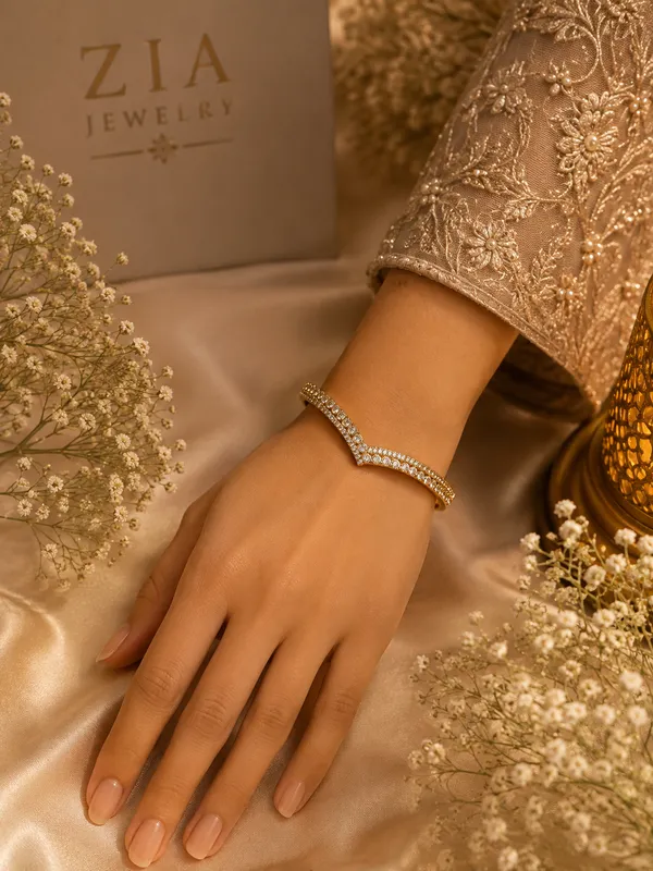 Gold_18K_Plated_Cz_Pav��_V-Shape_Bangle_Bracelet_For_Women
