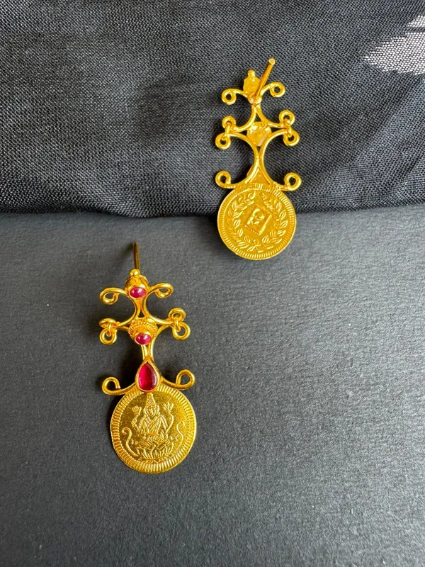 Gold-Tone_Red_Stone_Drop_Earrings_For_Women