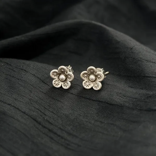 The_Wildflower_925_Silver_Ear_Studs